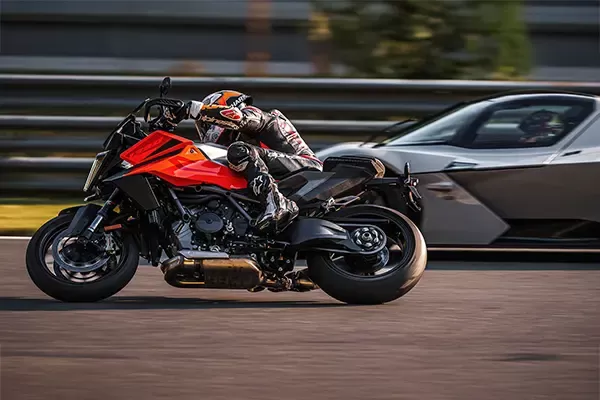 2025 KTM 1390 Super Duke GT